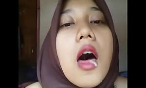 Indonesian Malay Hijabi Unpredictable intensify 02