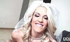 Superb blonde bride blanche bradburry gives a mind-blowing pov blowjob