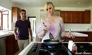 Orally gratified milf team-fucked at the end of one's tether the brush stepson